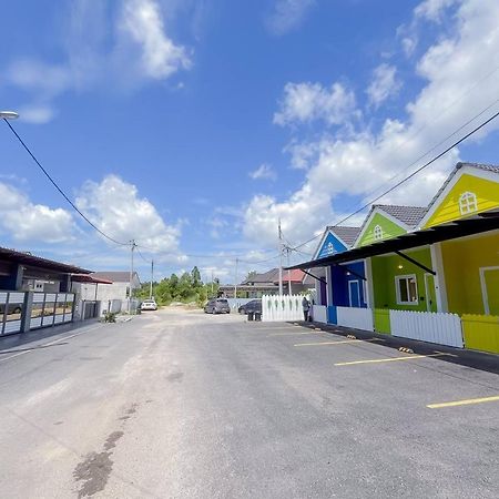 Auranad Tinyhouse Bandar Tanah Merah Wifi Netflix ภายนอก รูปภาพ