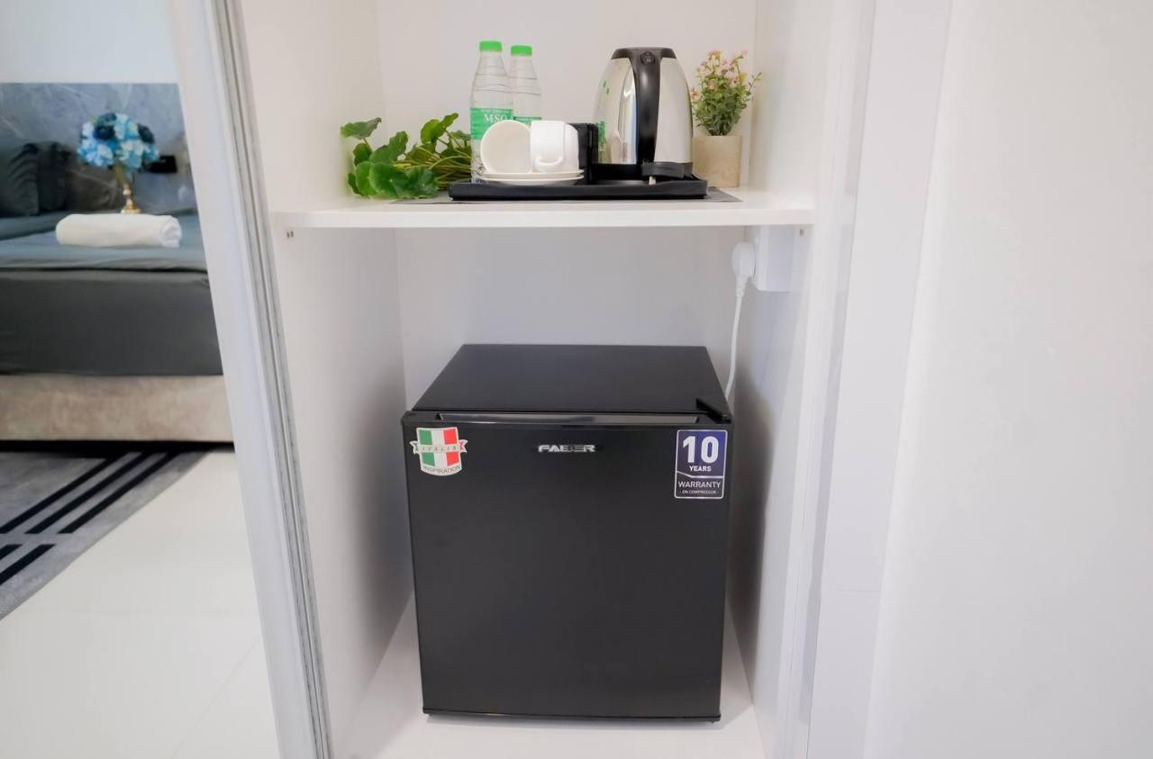 Auranad Tinyhouse Bandar Tanah Merah Wifi Netflix ภายนอก รูปภาพ